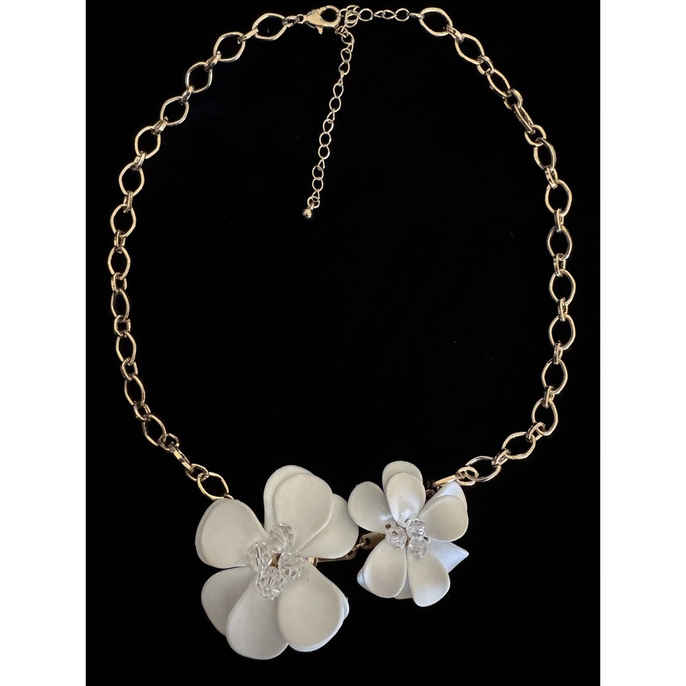 White Flower Statement Necklace Goldtone Link Chain Crystal Bead 16-22" Garden